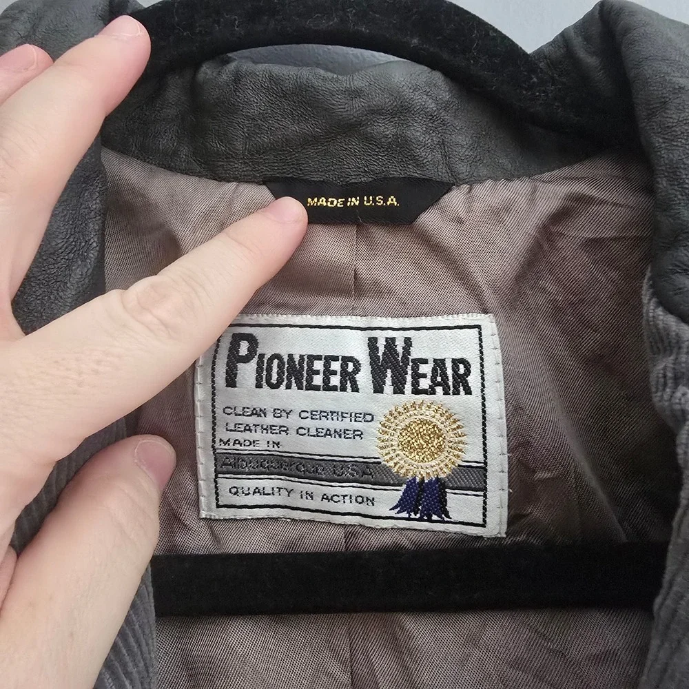 Pioneer Wear vintage pioneer